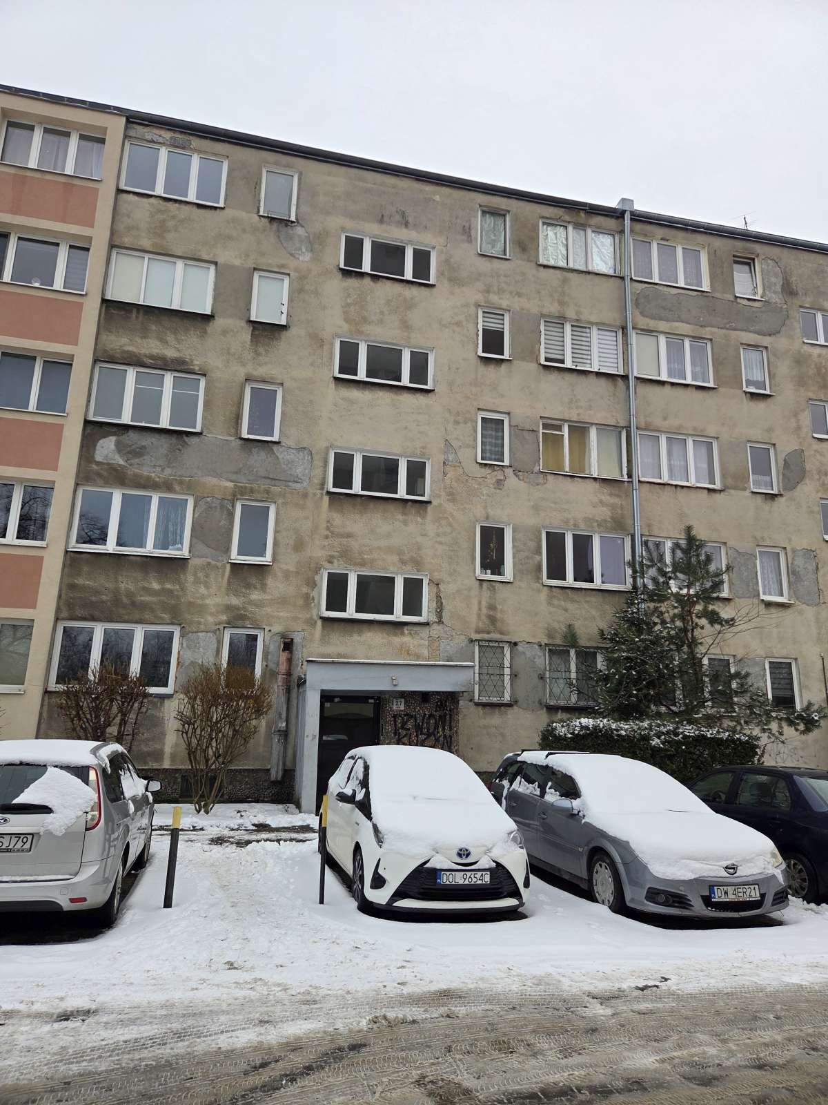 Budynek wielorodzinny przed modernizacją energetyczną